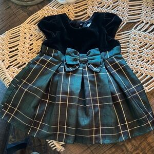 The Children's Place Elegant Black and Green Plaid Dress with Gold Accents
